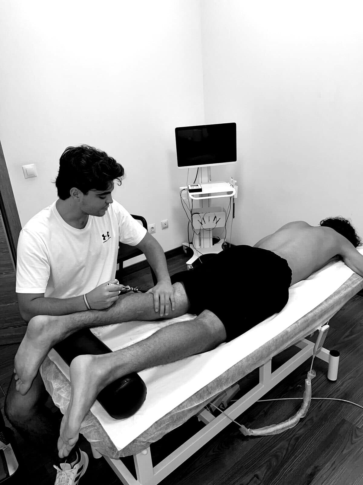 Una sala de tratamiento y recuperación en el Footfay Center